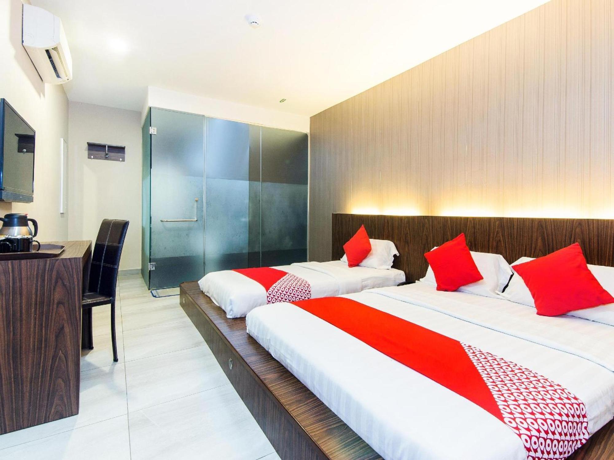 Super Oyo 340 Comfort Hotel Kampong Batu Belah Zewnętrze zdjęcie