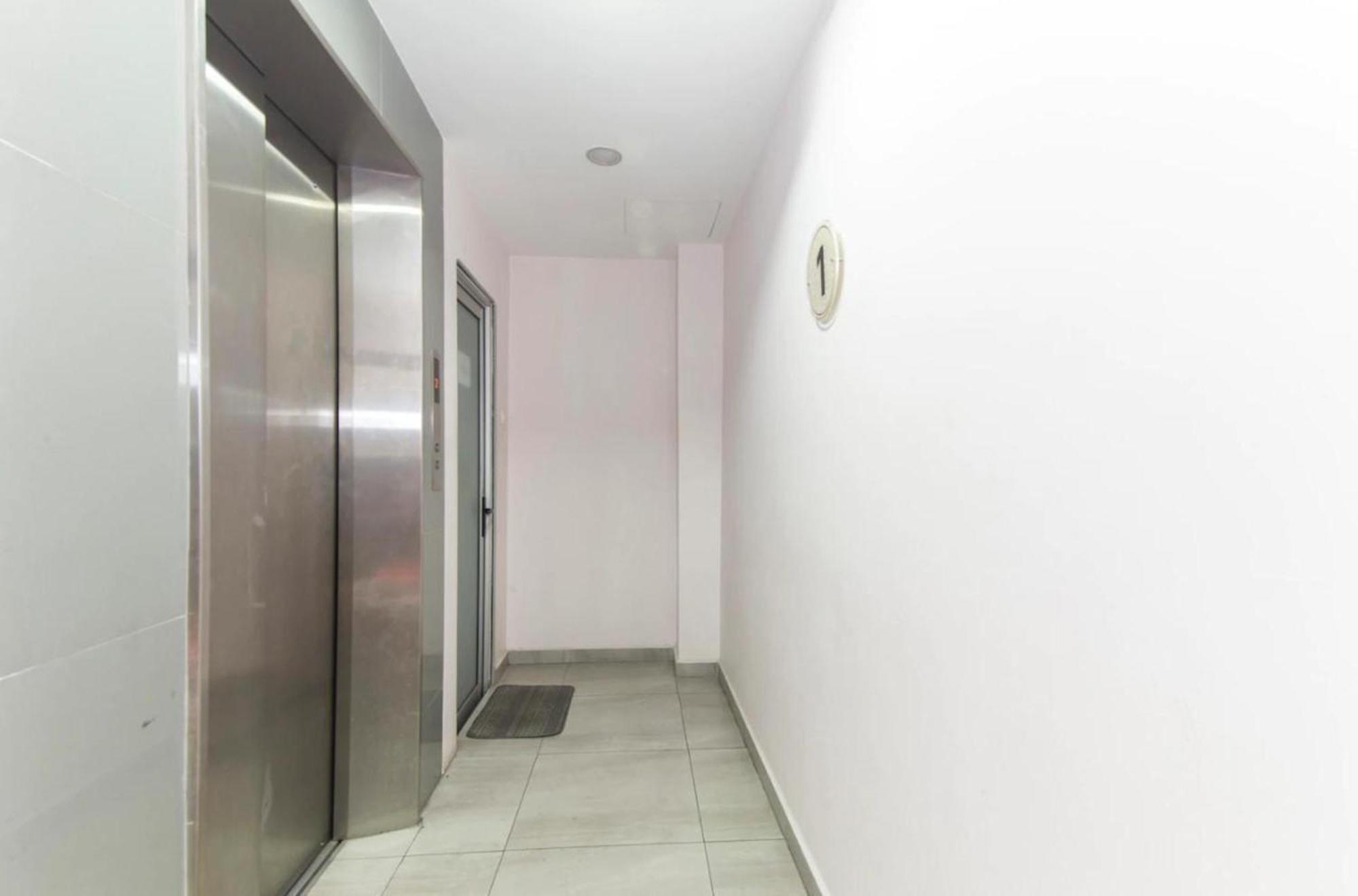 Super Oyo 340 Comfort Hotel Kampong Batu Belah Zewnętrze zdjęcie