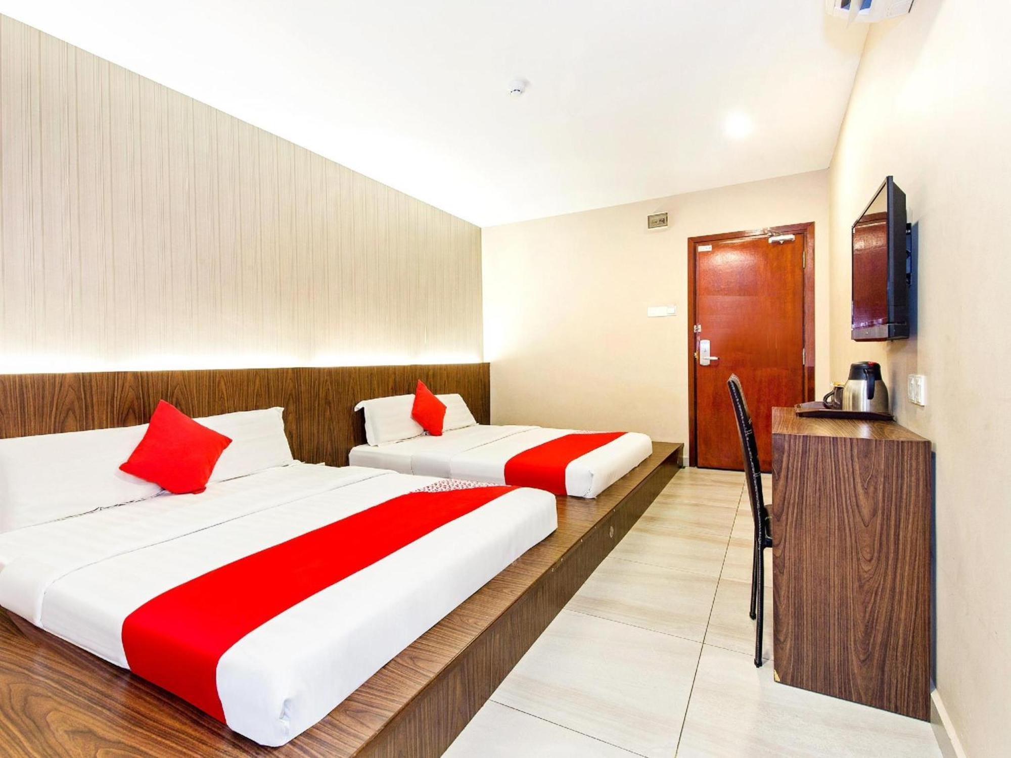 Super Oyo 340 Comfort Hotel Kampong Batu Belah Zewnętrze zdjęcie