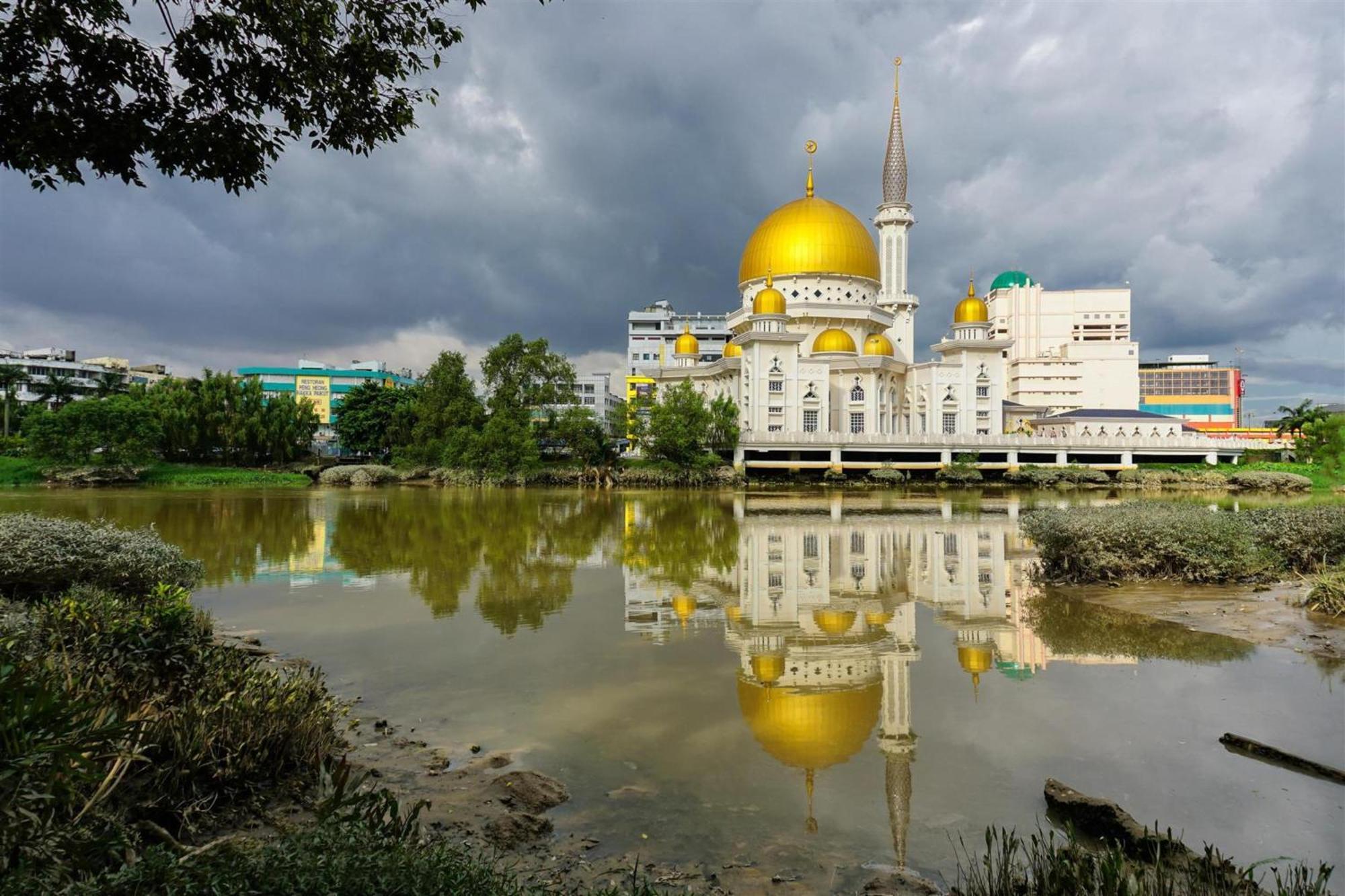 Super Oyo 340 Comfort Hotel Kampong Batu Belah Zewnętrze zdjęcie