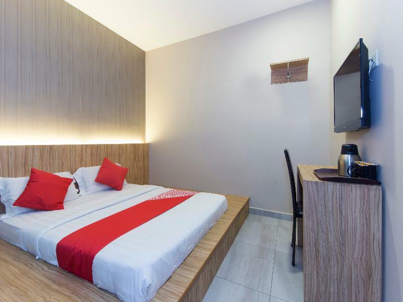 Super Oyo 340 Comfort Hotel Kampong Batu Belah Zewnętrze zdjęcie